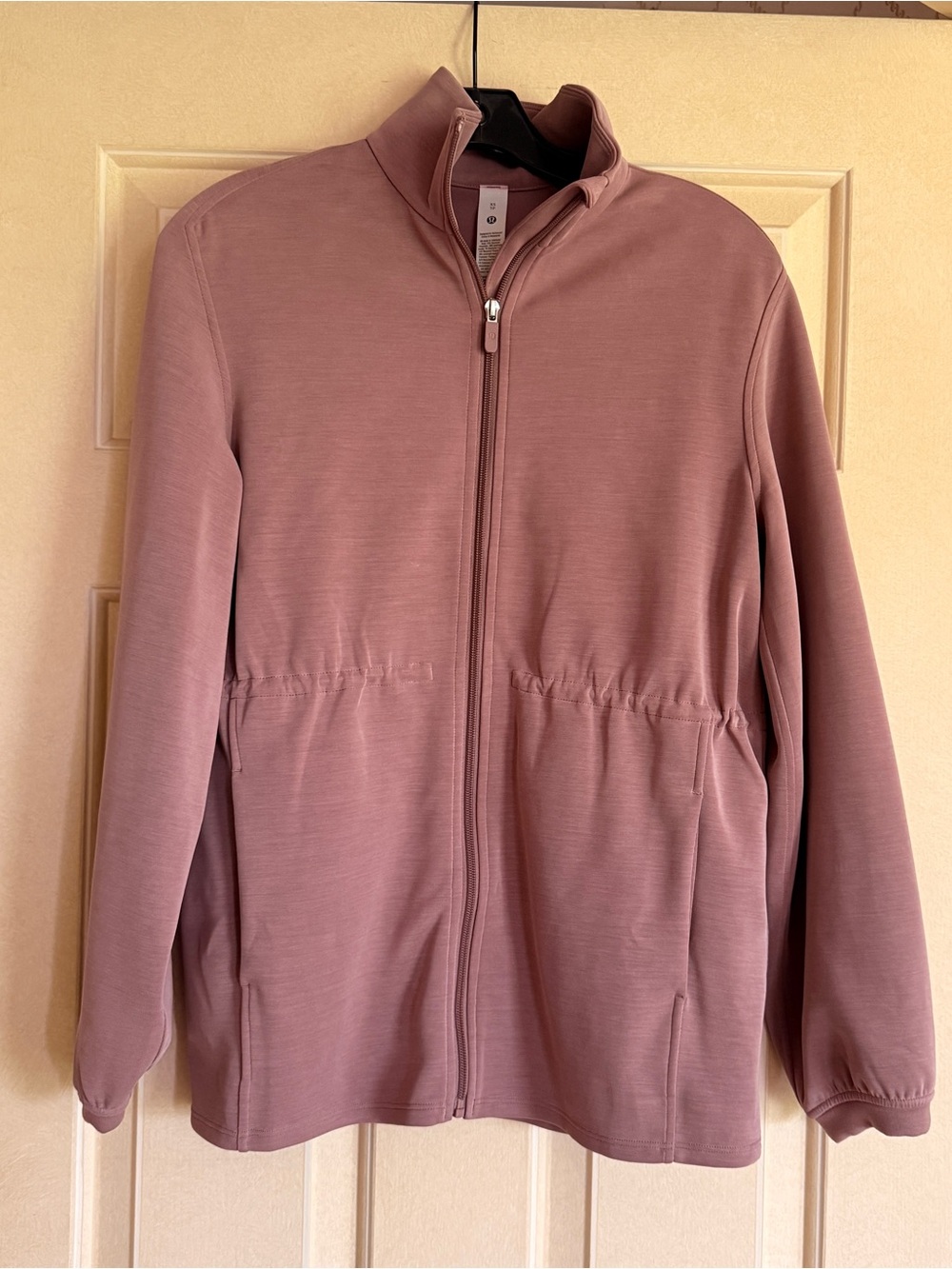 EUC Lululemon Mauve Zip-Up Jacket